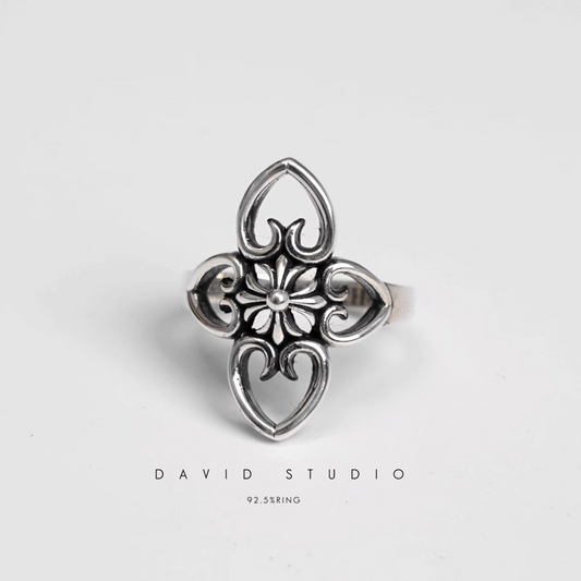 CH PLUS HEART RING