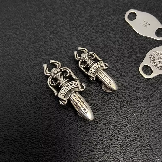 DAGGER RIVET BUTTON
