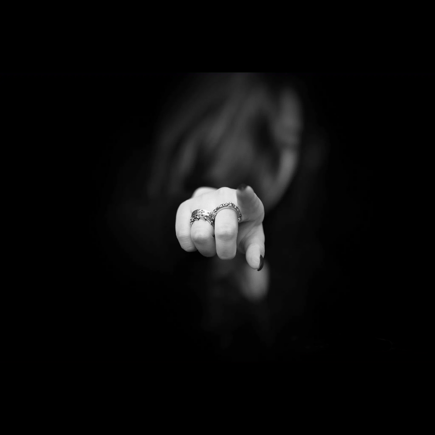 CROSS TAIL RING