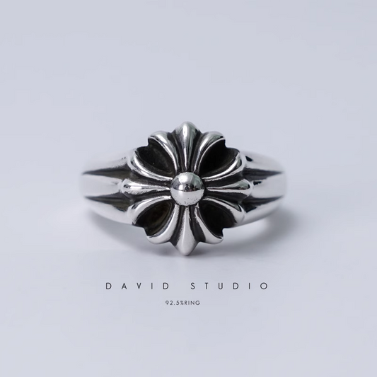 CH PLUS SIGNET RING