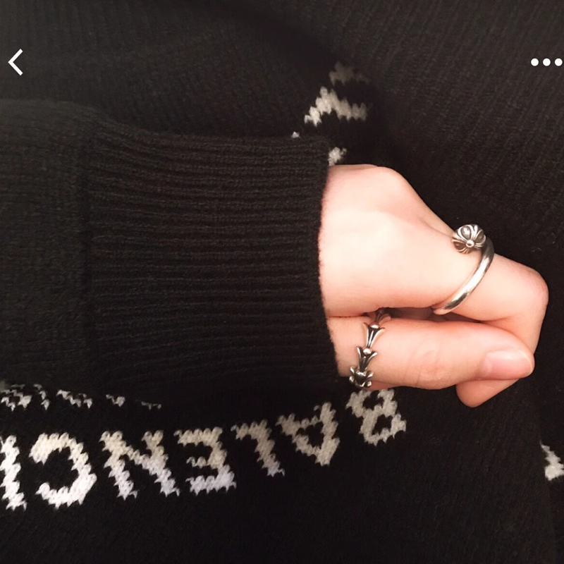 NAIL RING – CROSSBALL