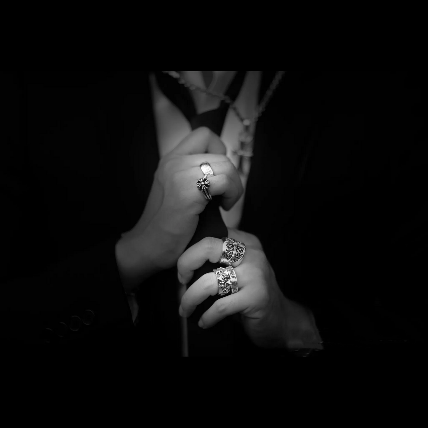 CH PLUS PENTAGON RING