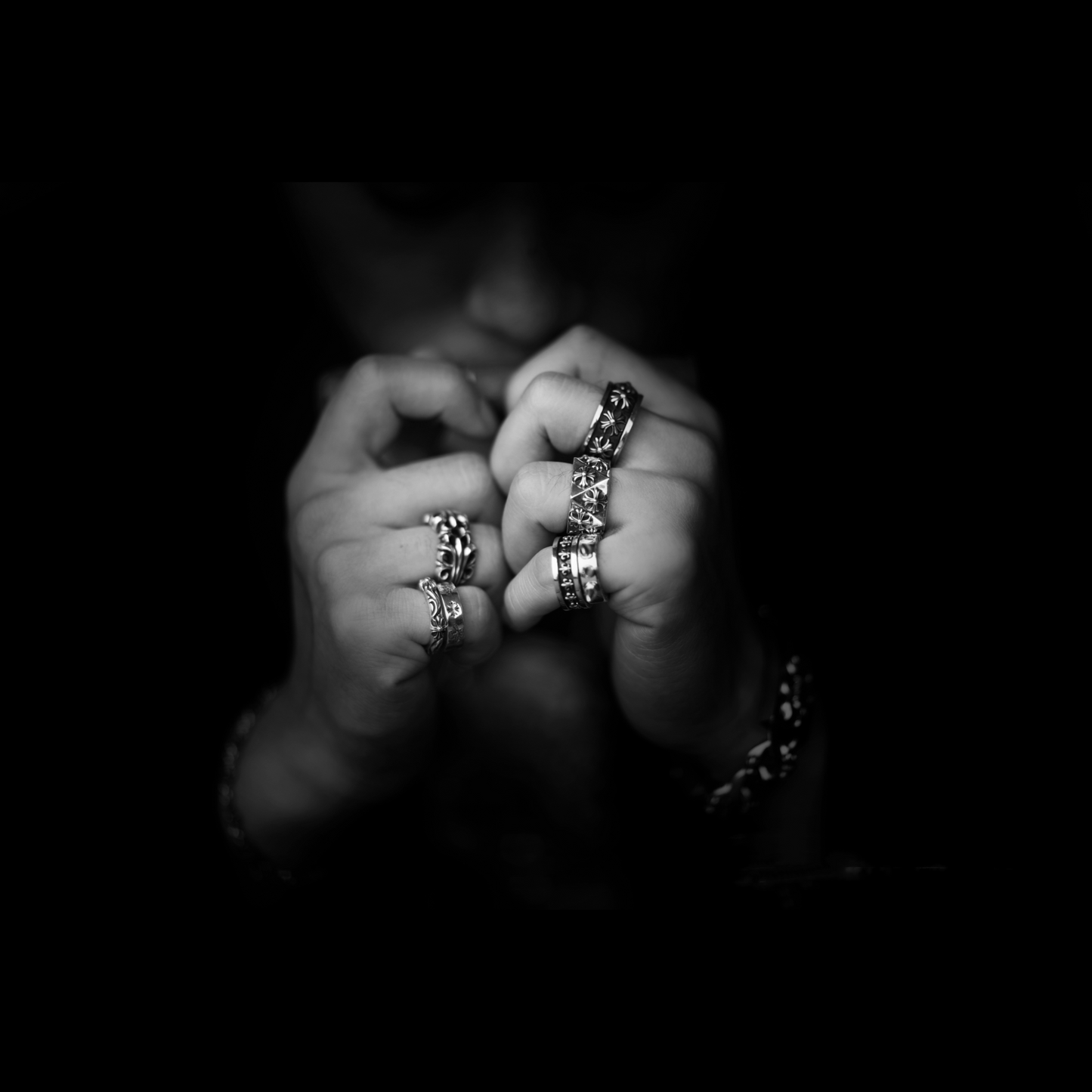 CH PLUS PENTAGON RING
