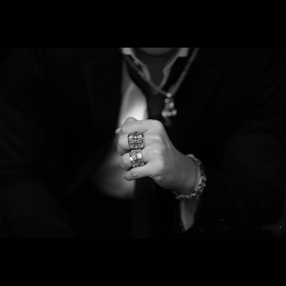 CH PLUS PENTAGON RING