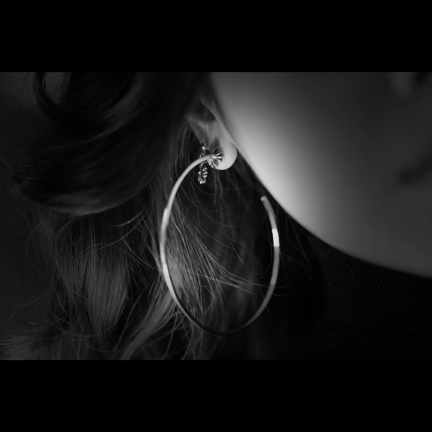 TINY E CH PLUS DROP EARRINGS