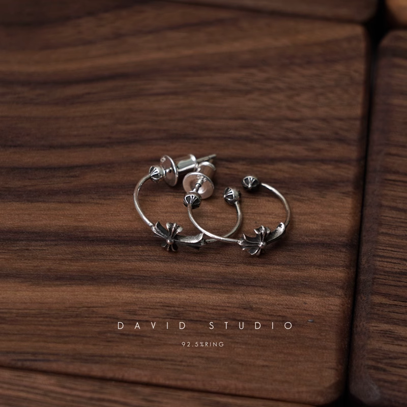 SKINNY BANGLE BABYFAT EARRING