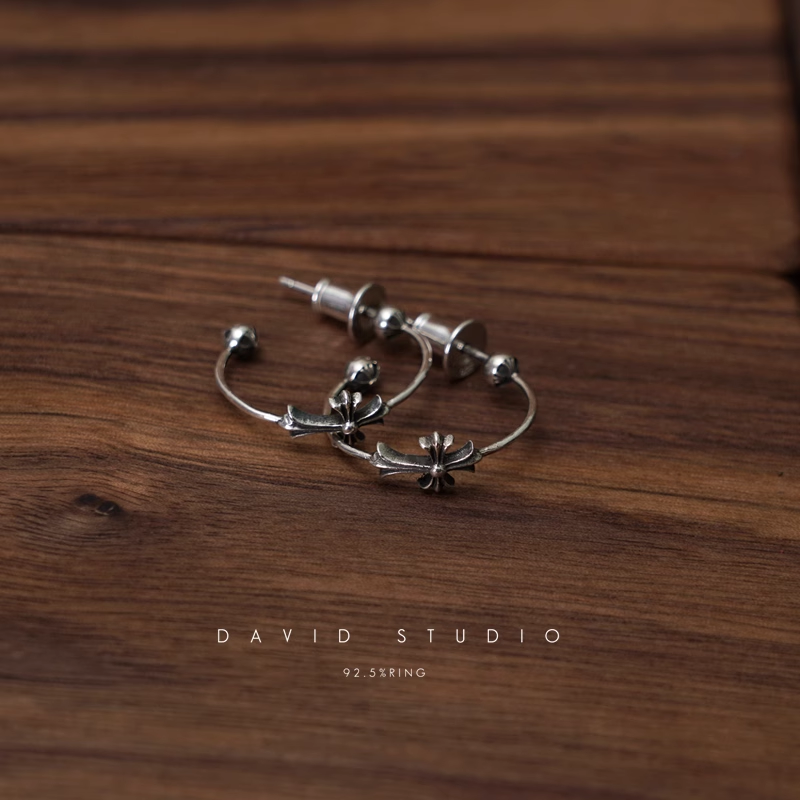 SKINNY BANGLE BABYFAT EARRING