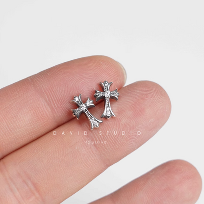 CH CROSS BABY FAT STUD PIERCE WITH PAVE DIAMOND