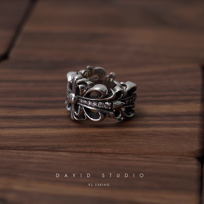 DOUBLE FLORAL RING WITH WHITE DIAMONDS