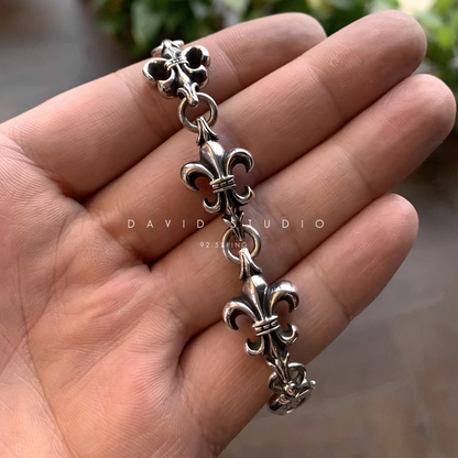 BS FLEUR CROSS CUT OUT LINK BRACELET