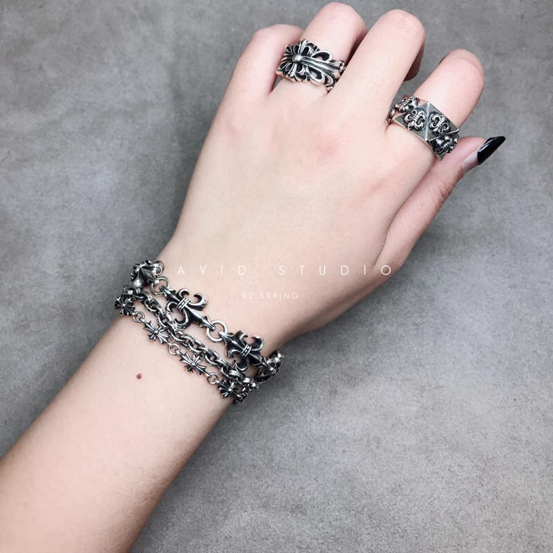 BS FLEUR CROSS CUT OUT LINK BRACELET