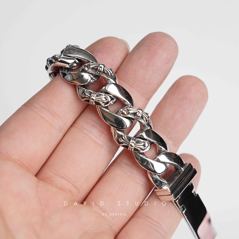 HEART INSIGNIA ID FANCY CHAIN BRACELET
