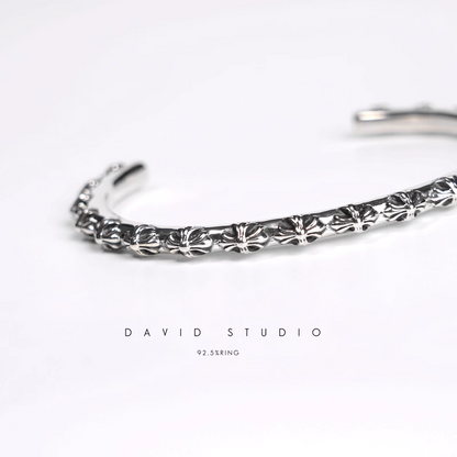CH PLUS HOOP BANGLE