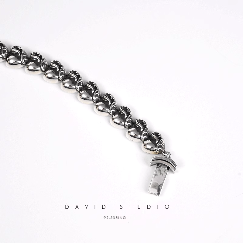 HEART PATTERN BRACELET