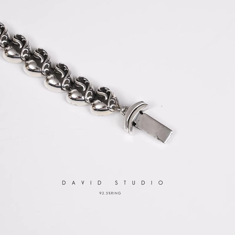 HEART PATTERN BRACELET