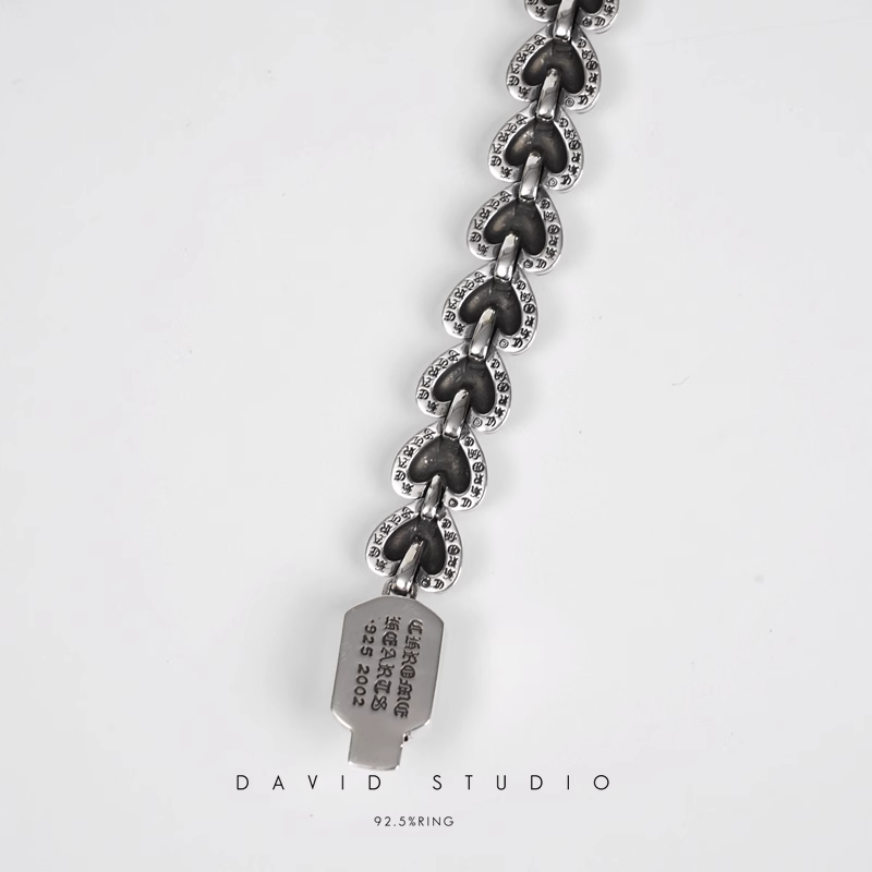 HEART PATTERN BRACELET