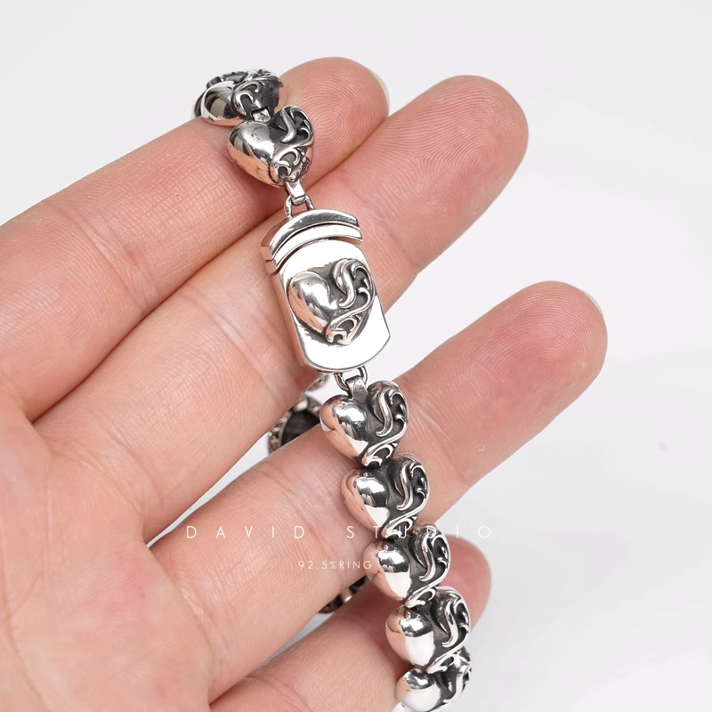 HEART PATTERN BRACELET