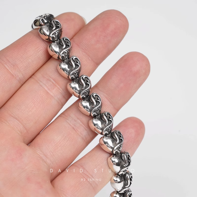 HEART PATTERN BRACELET