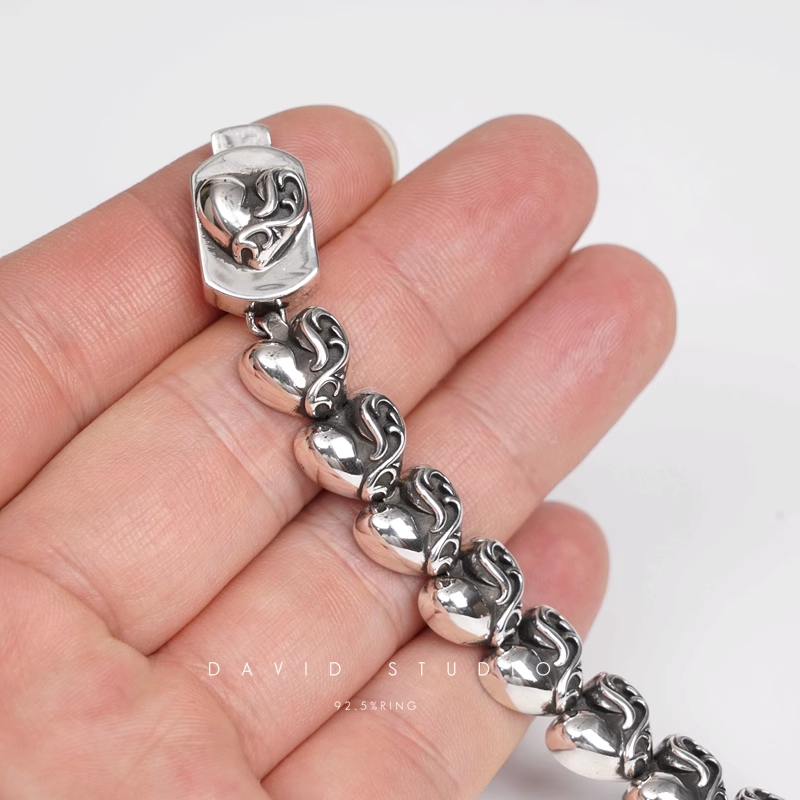 HEART PATTERN BRACELET