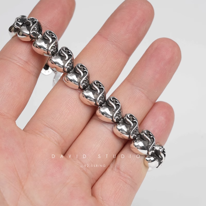 HEART PATTERN BRACELET
