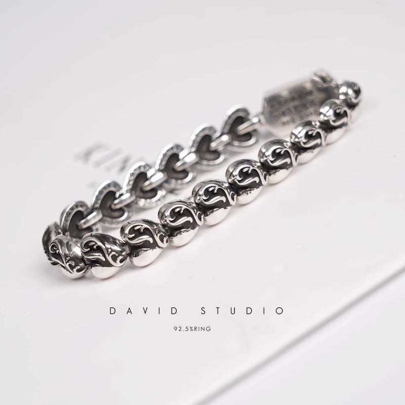 HEART PATTERN BRACELET