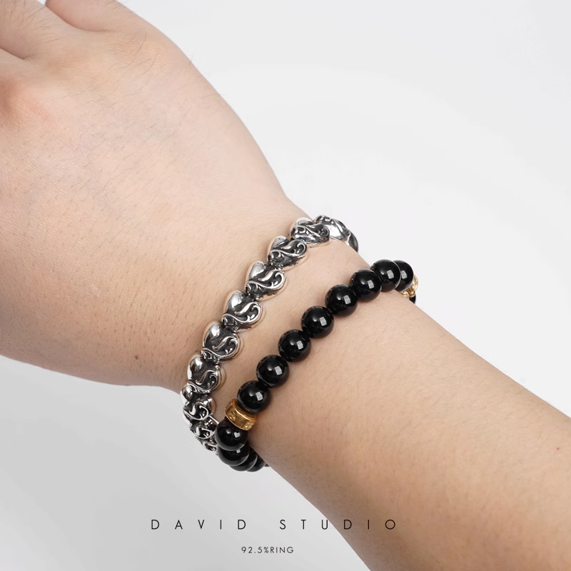 HEART PATTERN BRACELET