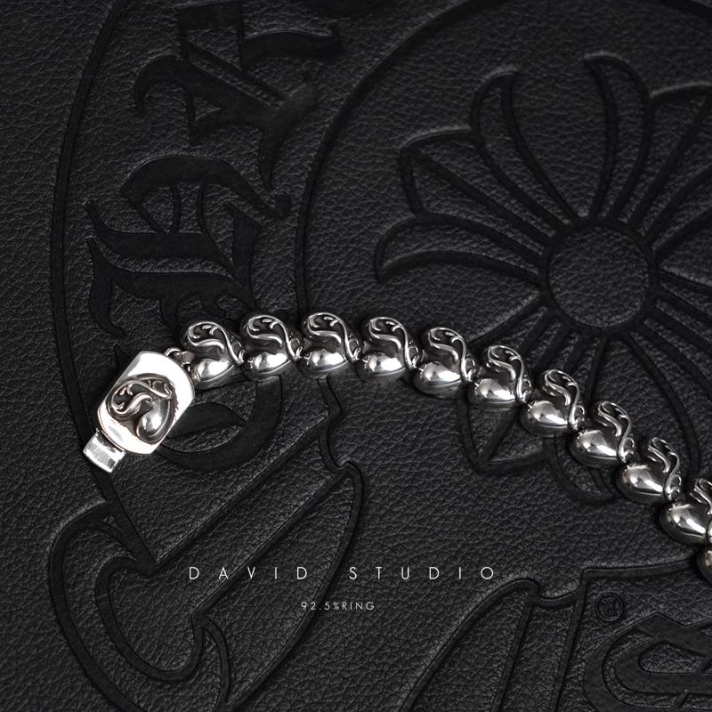HEART PATTERN BRACELET