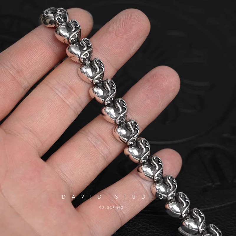 HEART PATTERN BRACELET