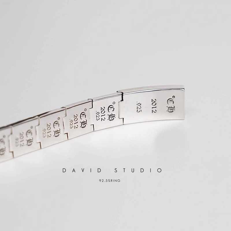 CH PLUS SQUARE PATTERN BRACELET