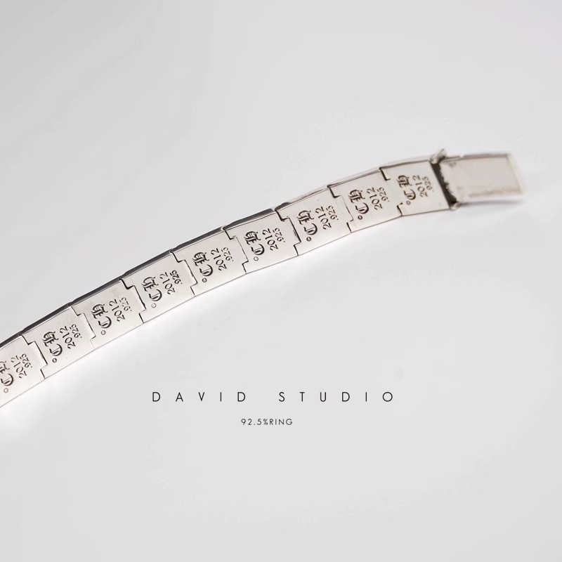 CH PLUS SQUARE PATTERN BRACELET