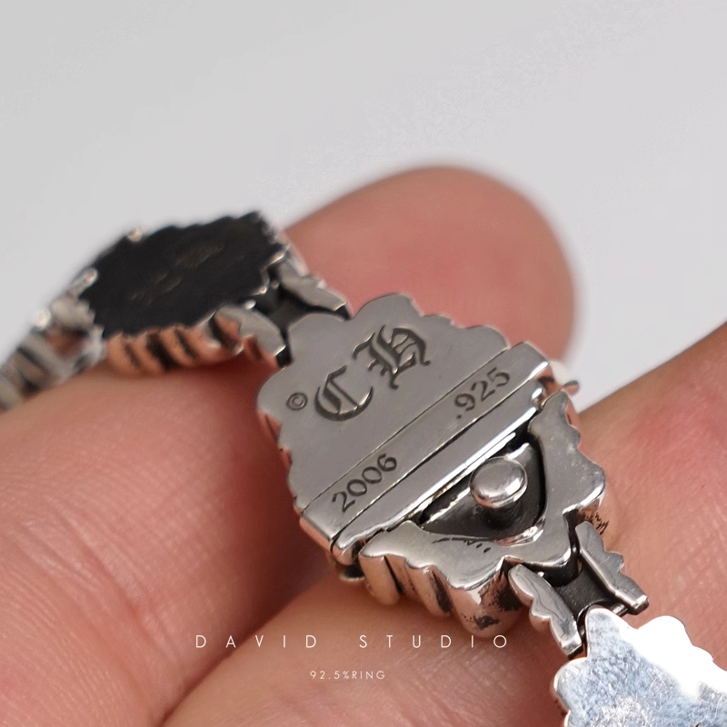 BABYFAT CROSS FLEUR PATTERN BRACELET