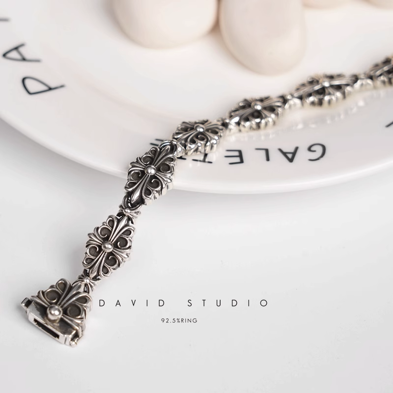 BABYFAT CROSS FLEUR PATTERN BRACELET