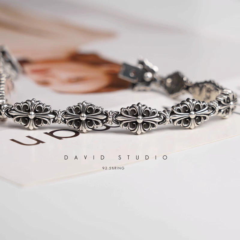 BABYFAT CROSS FLEUR PATTERN BRACELET