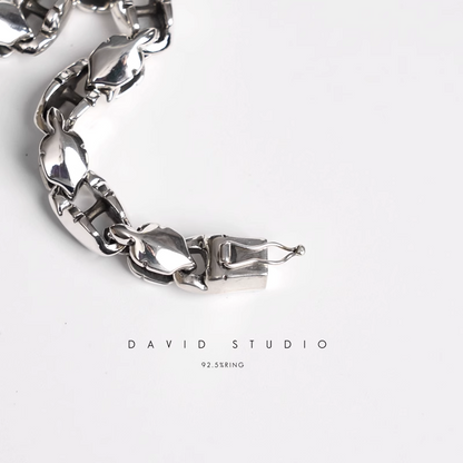 FLEUR TAIL PATTERN BRACELET