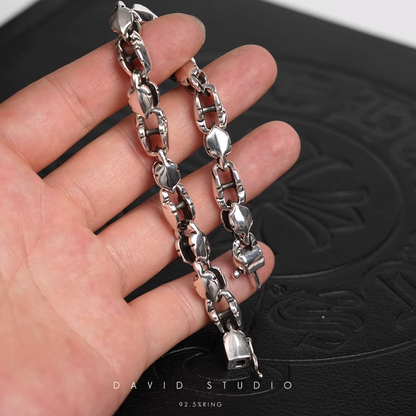 FLEUR TAIL PATTERN BRACELET