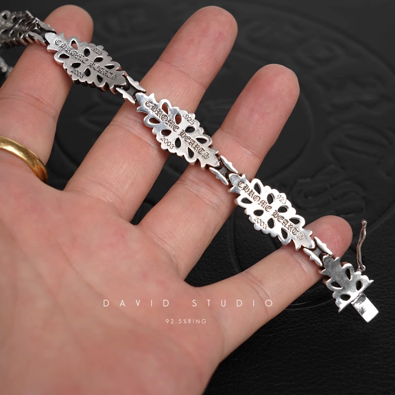DOUBLE CROSS PATTERN BRACELET