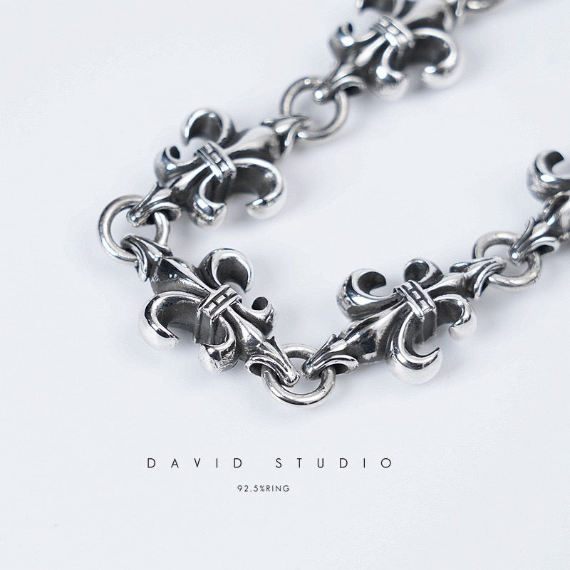 BS FLEUR CROSS CUT OUT LINK BRACELET