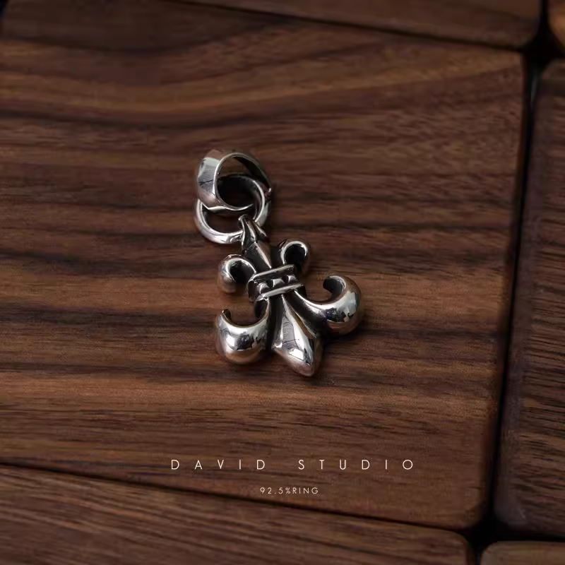 BS FLEUR PENDANT WITH BAIL