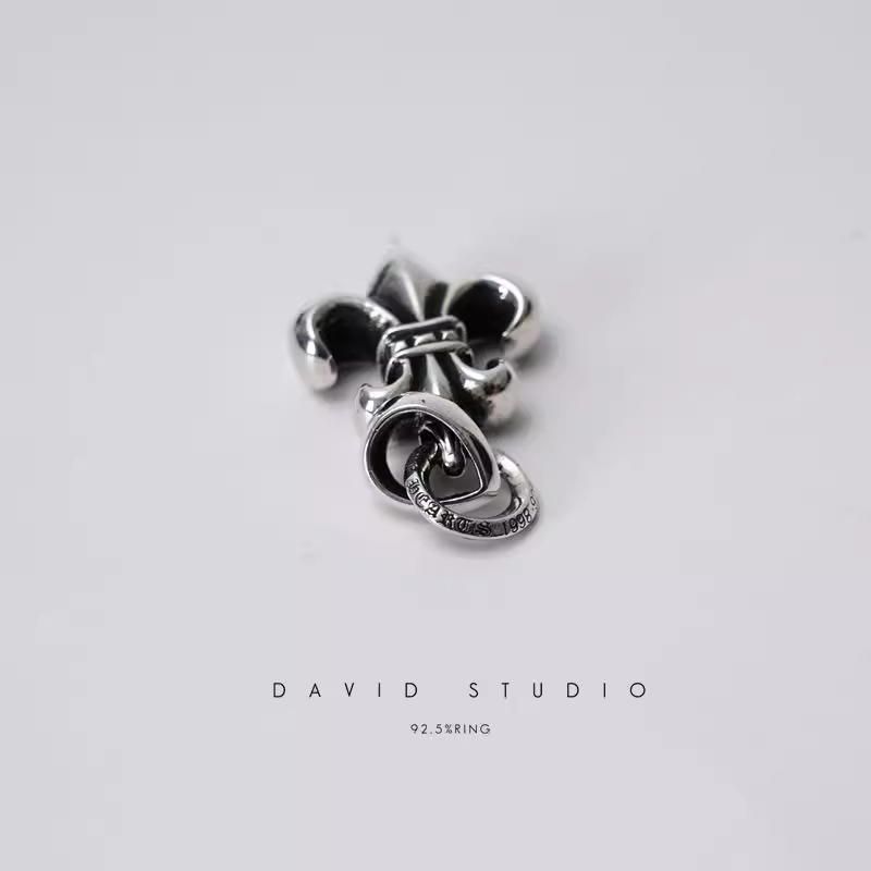 BS FLEUR PENDANT WITH BAIL
