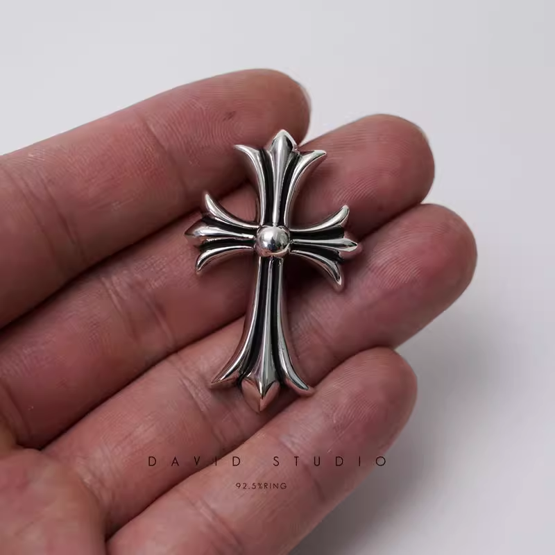 SMALL CROSS PENDANT