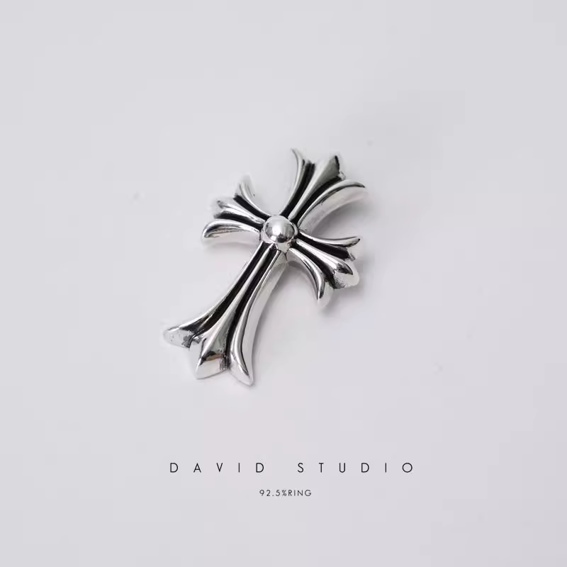 SMALL CROSS PENDANT
