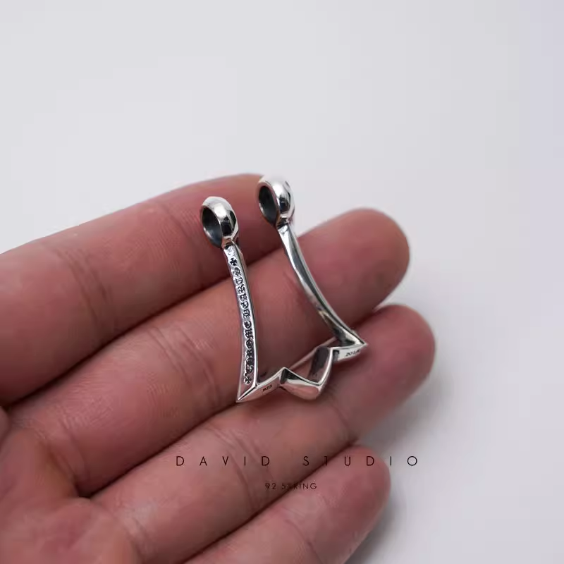 RING CATCH PENDANT