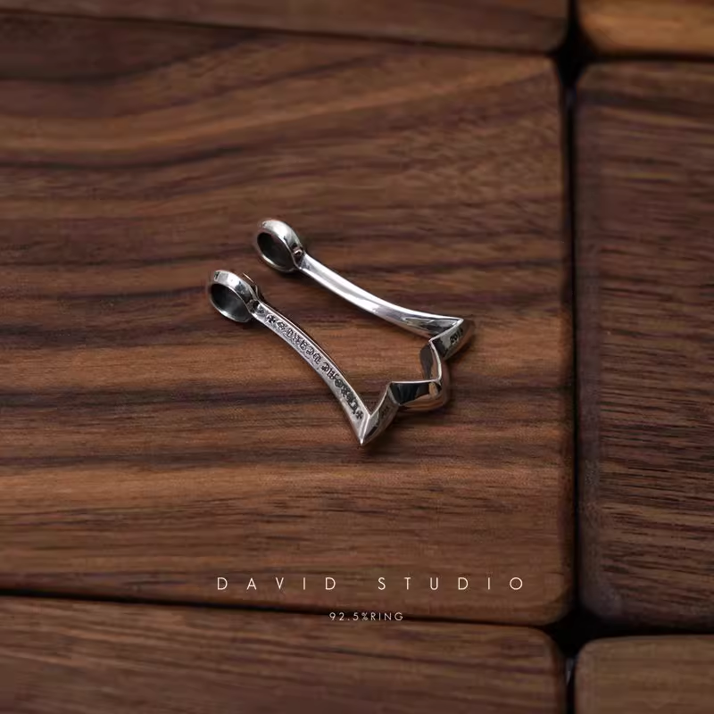 RING CATCH PENDANT