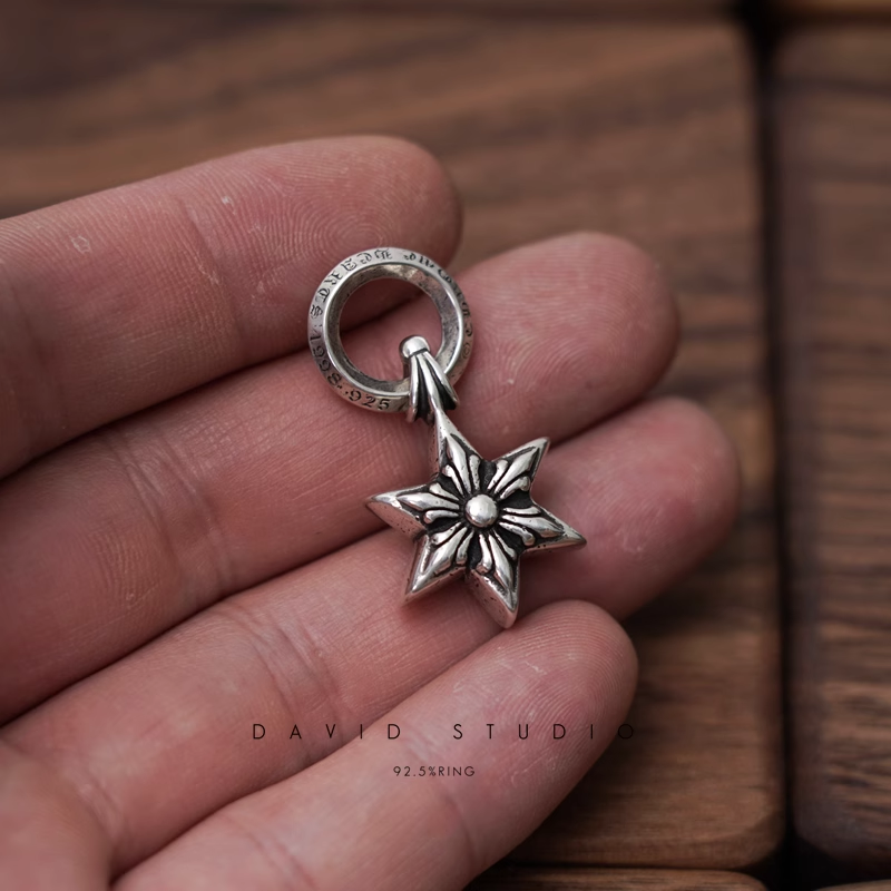 STAR CHARM