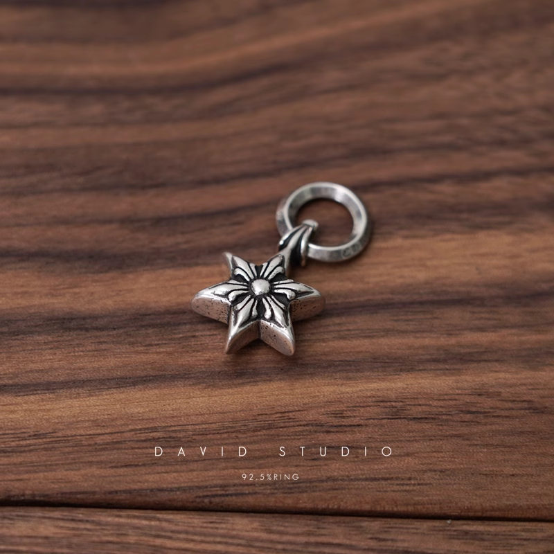 STAR CHARM