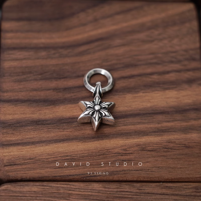 STAR CHARM
