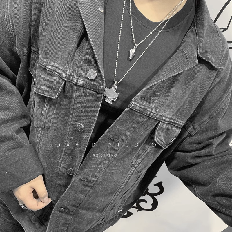 MINI DAGGER WHISTLE PENDANT – TWIST CHAIN