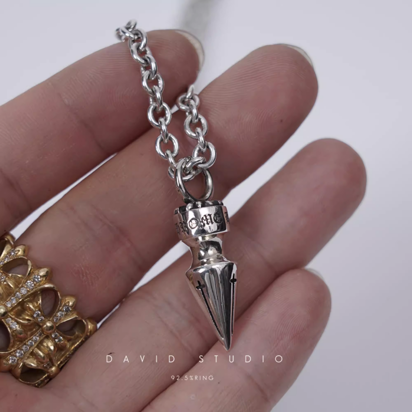 SPIKE PENDANT – ROLL CHAIN