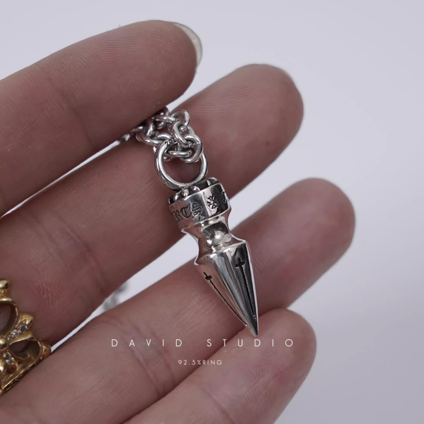 SPIKE PENDANT – ROLL CHAIN