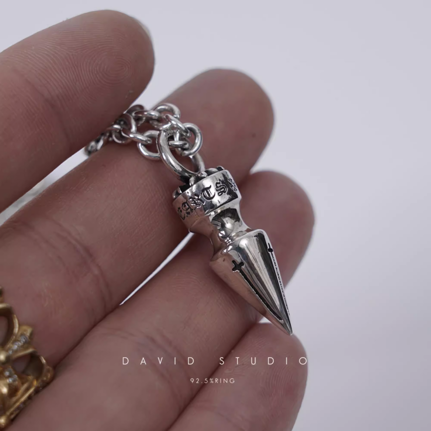 SPIKE PENDANT – ROLL CHAIN